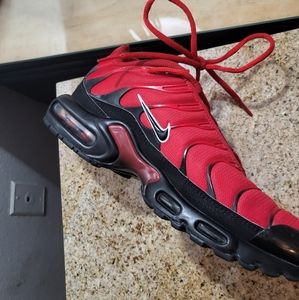 Nike air max plus *University red *